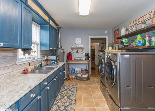 1006 Circle Dr, Benton, AR 72015